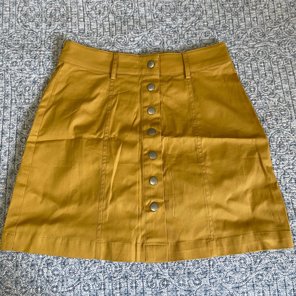 Fashion nova button up skirt